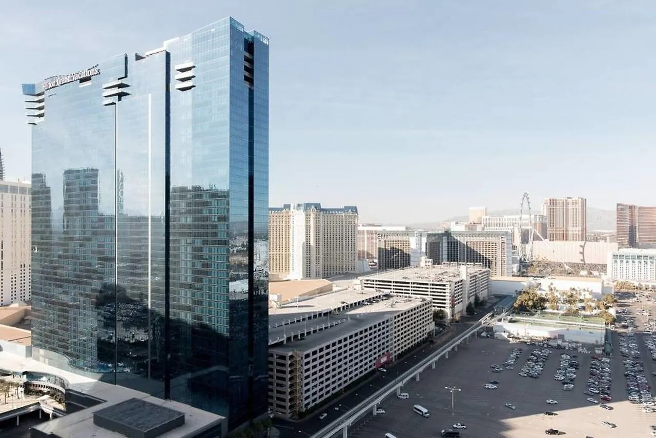 True 1Br Balcony Suite With Strip View At Mgm Signature Лас-Вегас